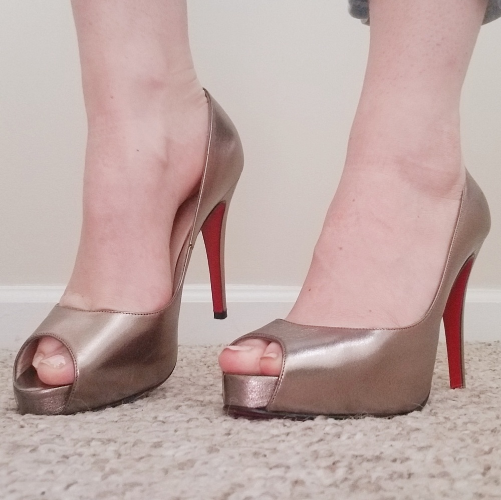 Christian Louboutin "Very Prive" Peep-Toe Stiletto